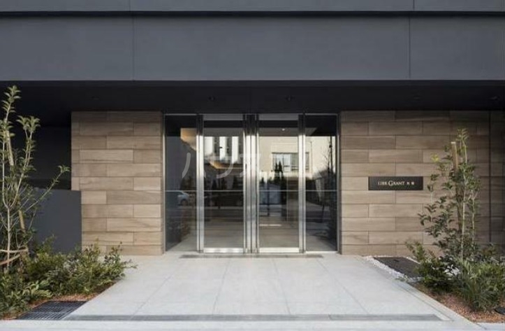 16/26 エントランス