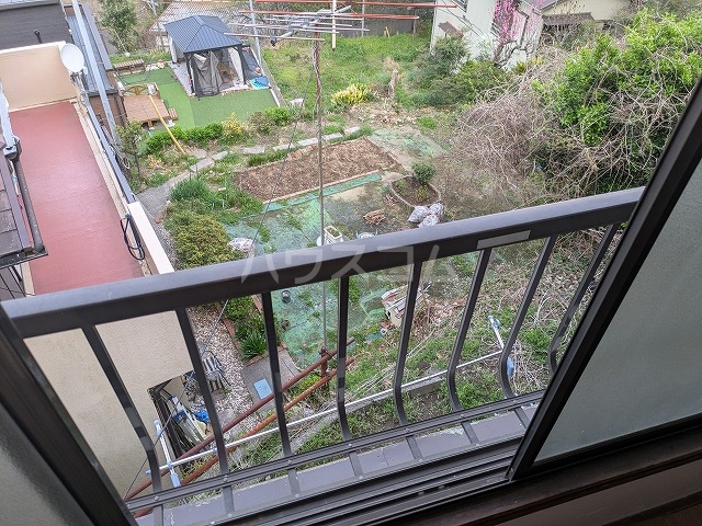 19/27 バルコニー