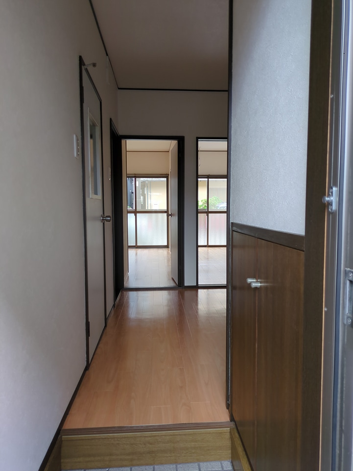 2/4 エントランス