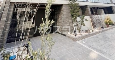 13/23 エントランス