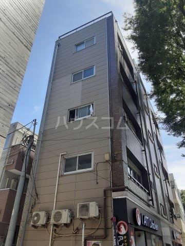 14/15 エントランス