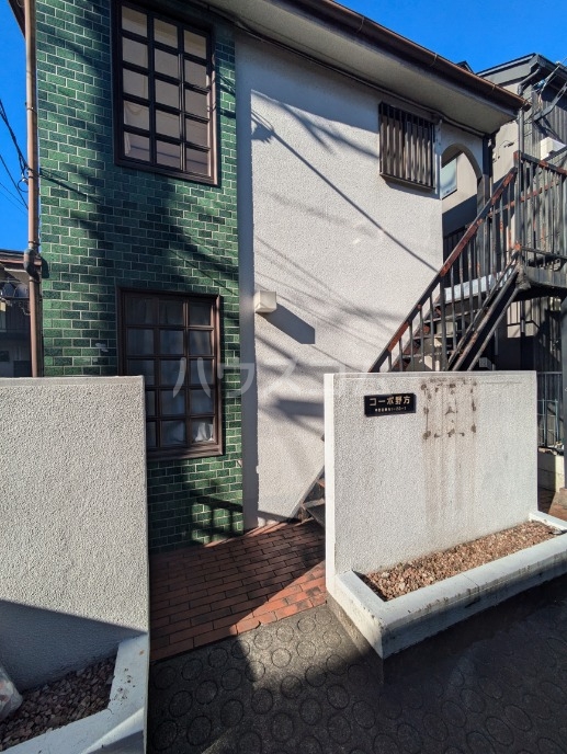 13/14 エントランス