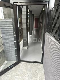 14/20 エントランス