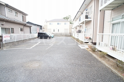 2/13 駐車場