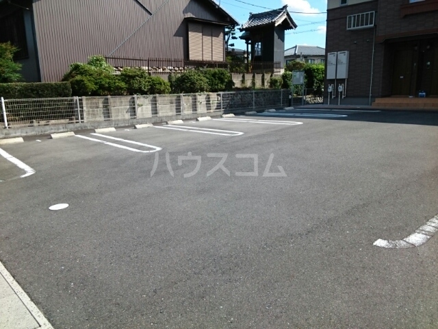 16/22 駐車場