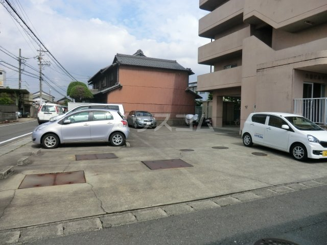 16/25 駐車場