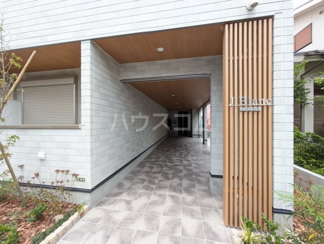 2/3 エントランス