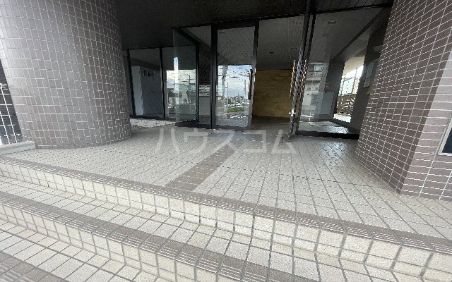 29/30 エントランス