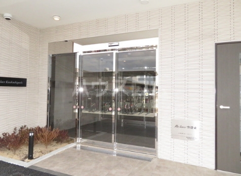 2/3 エントランス