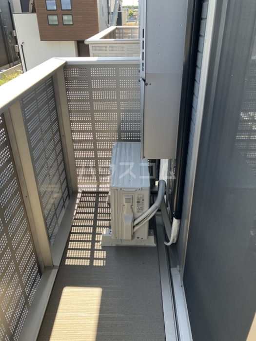 21/30 バルコニー