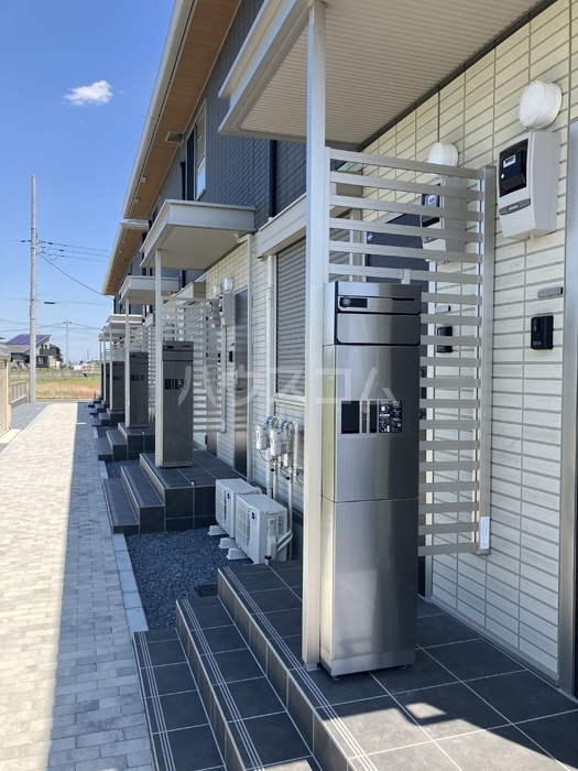 26/30 エントランス