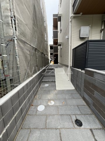 25/30 エントランス