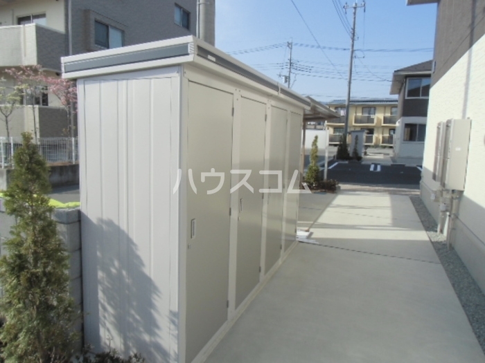 13/14 エントランス