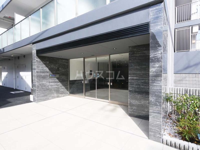 15/17 エントランス