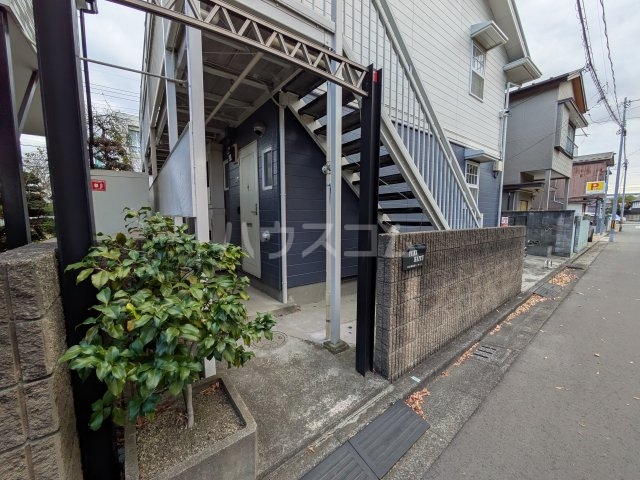 16/26 エントランス