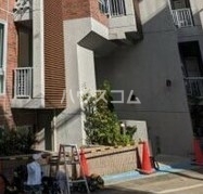 14/19 エントランス