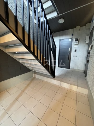 3/4 エントランス