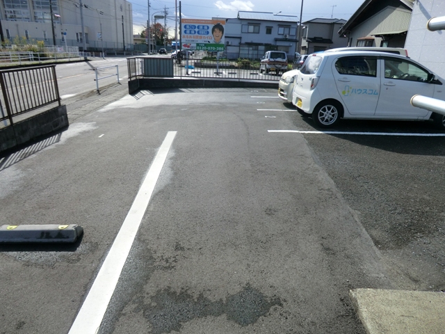 15/16 駐車場