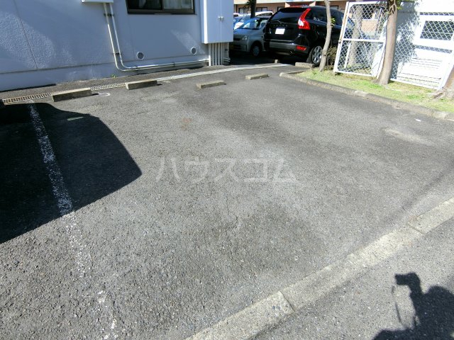 19/27 駐車場