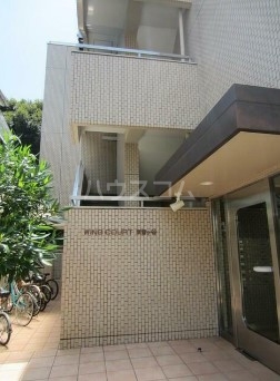 15/16 エントランス