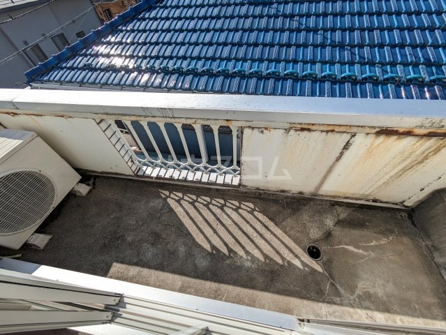 16/25 バルコニー