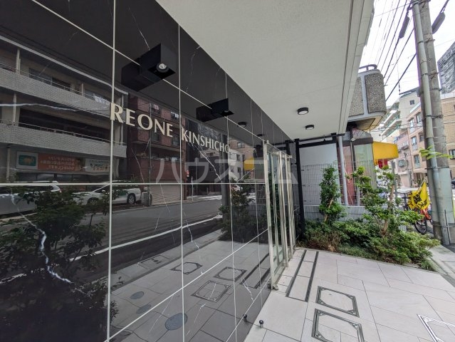 26/29 エントランス