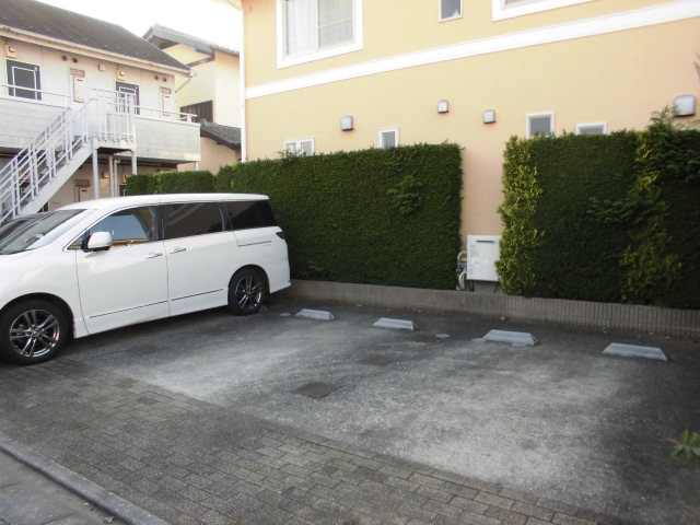 21/22 駐車場