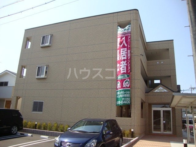 23/26 エントランス