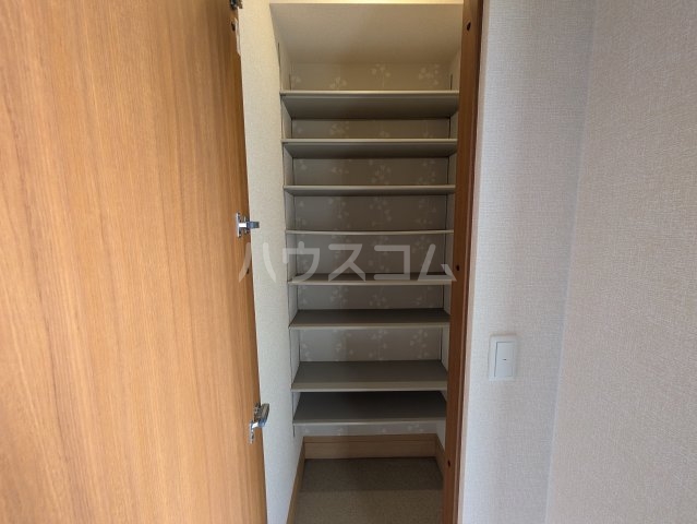 13/30 収納