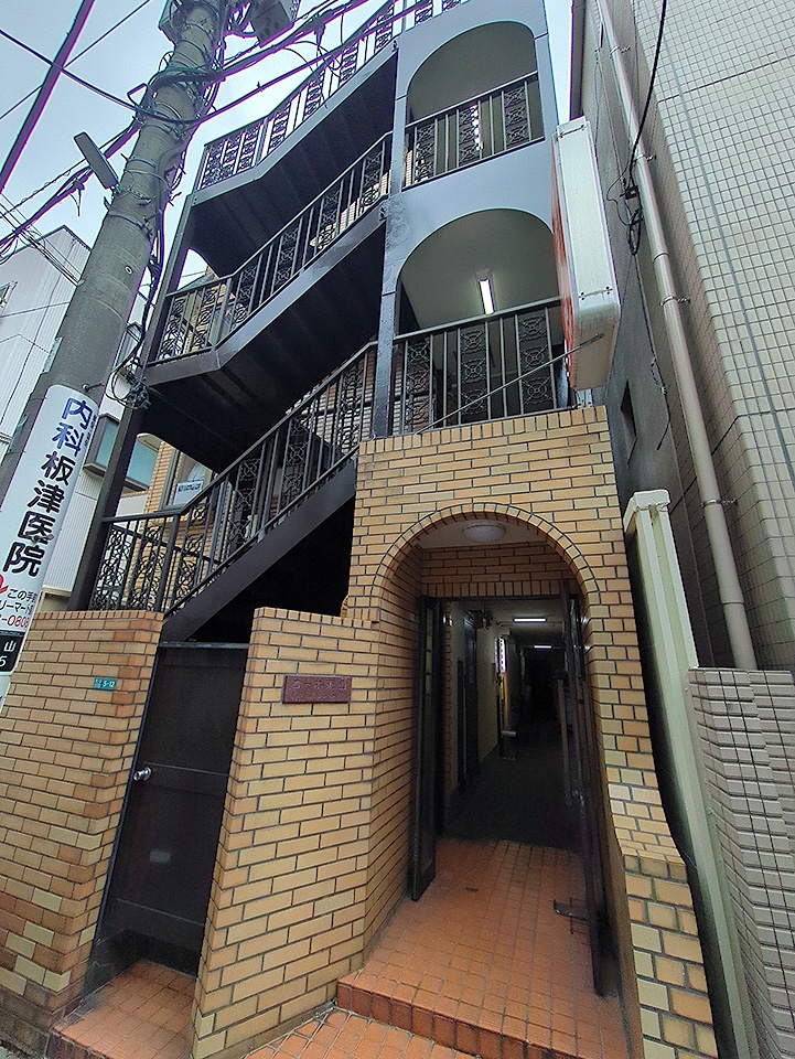 2/30 外観