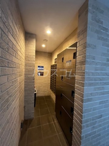 28/30 エントランス