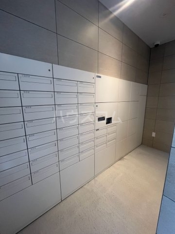 25/30 エントランス