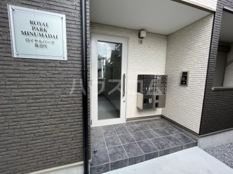 20/23 エントランス