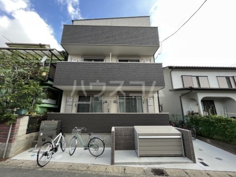 21/23 エントランス