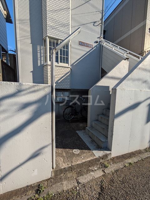 20/22 エントランス