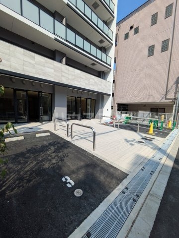 27/30 駐車場
