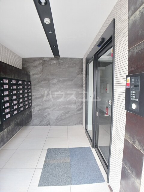 13/20 エントランス