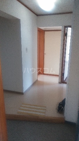 13/27 玄関