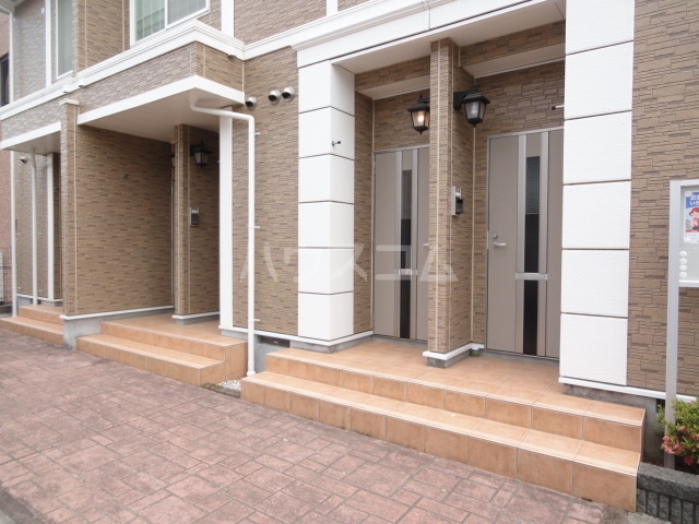 15/22 エントランス