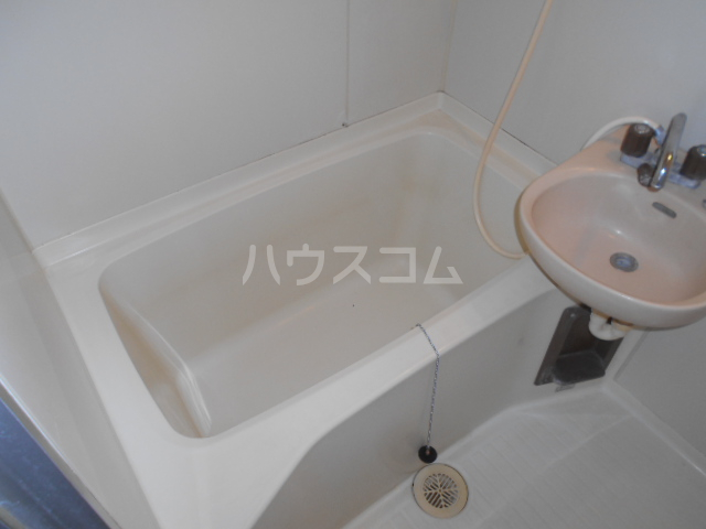 14/28 浴室