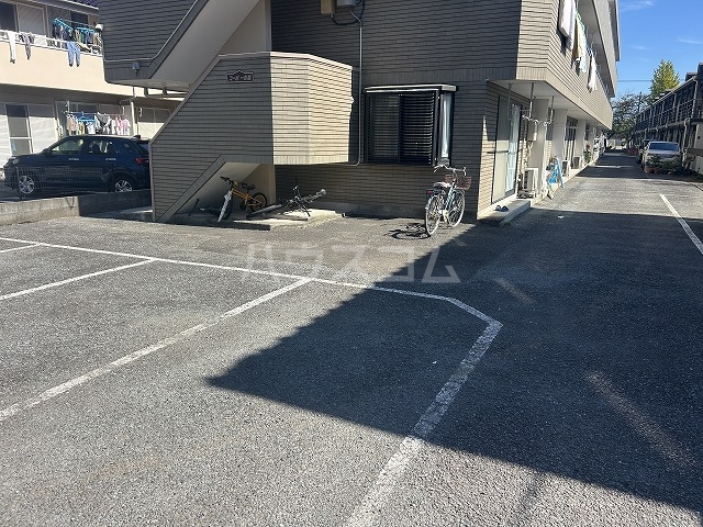 21/25 駐車場