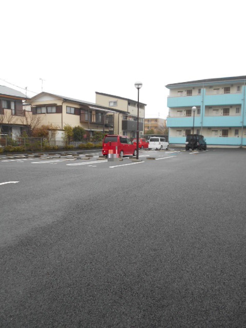 22/30 駐車場