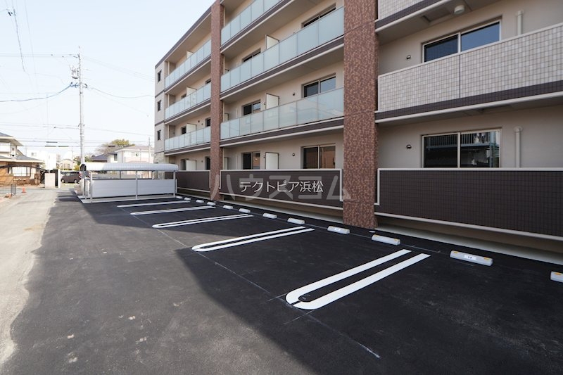 22/30 駐車場