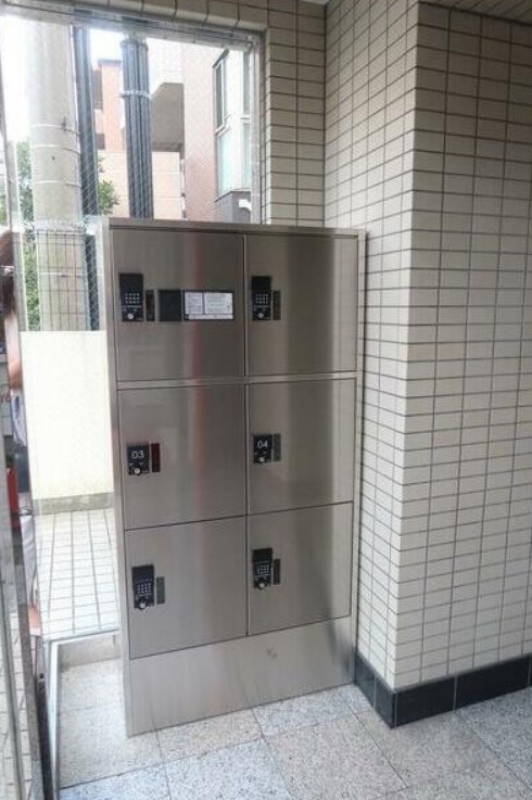 18/20 エントランス