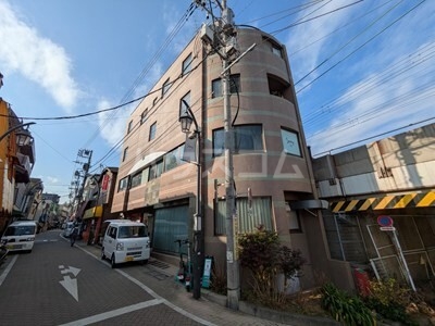 アイエムビルの外観