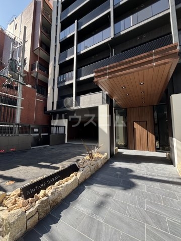 27/30 エントランス