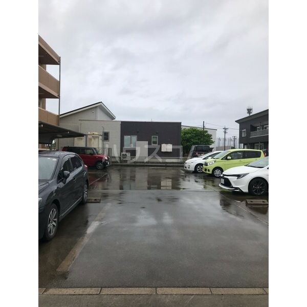 17/18 駐車場