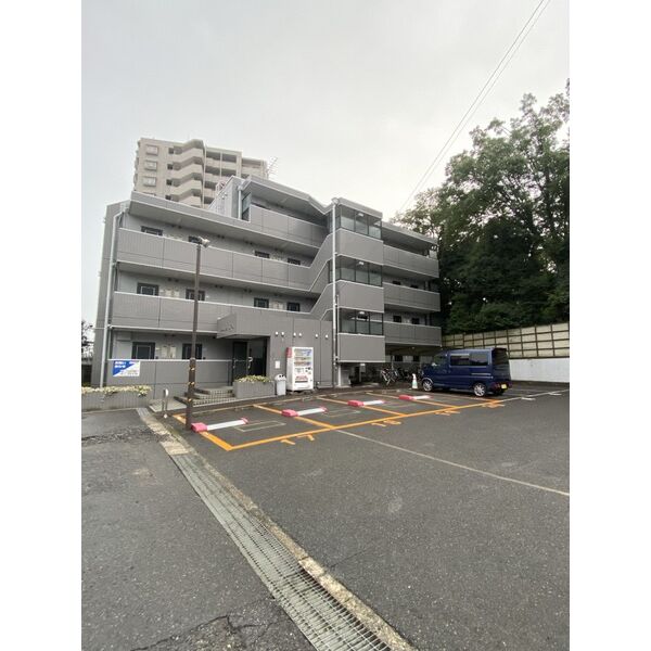 16/21 駐車場
