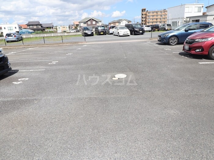 19/28 駐車場