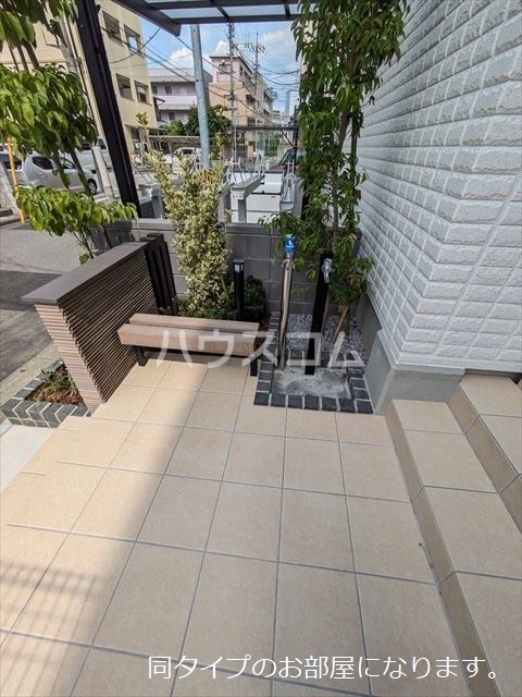 29/30 エントランス